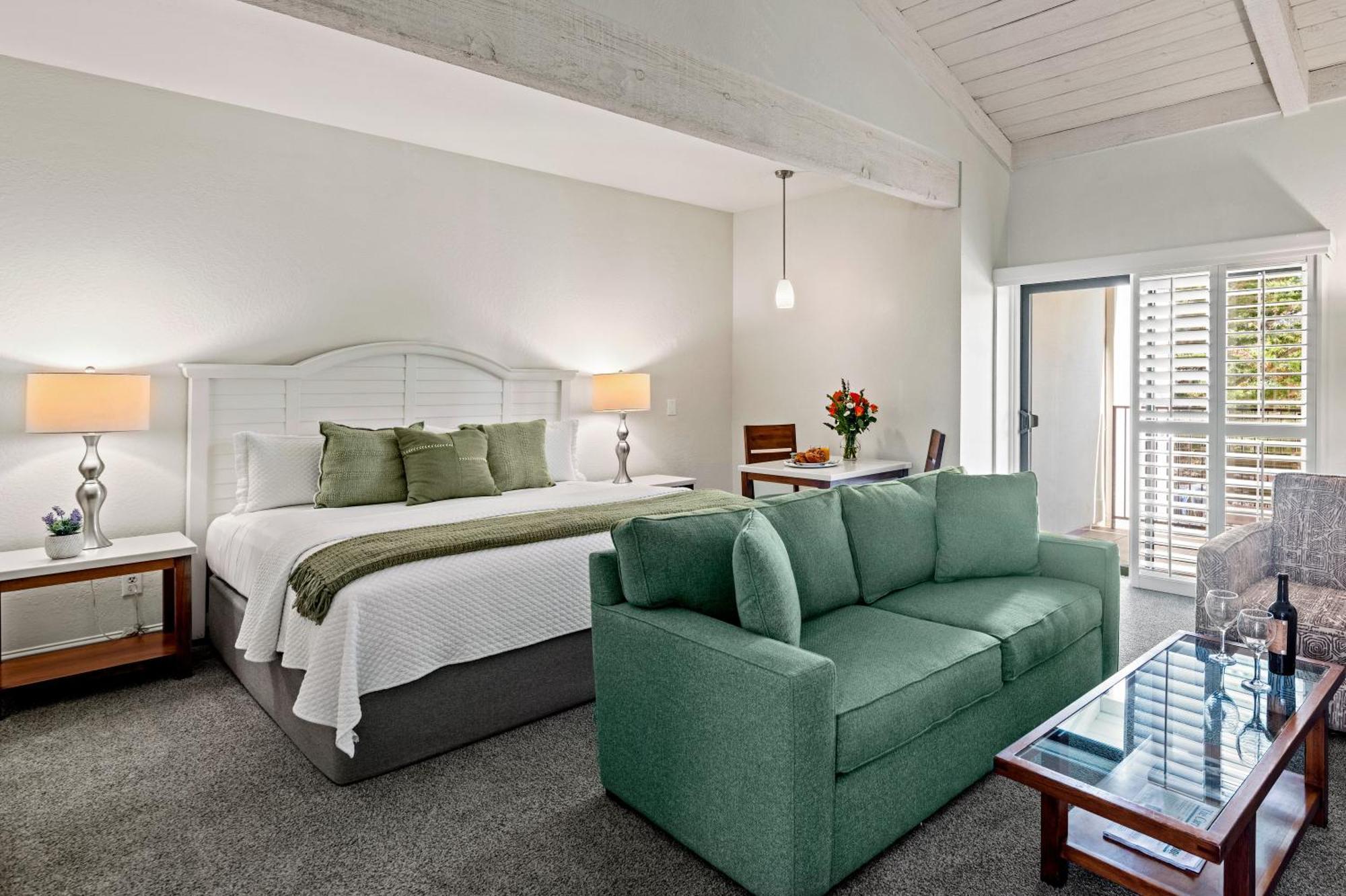 Standard King Room