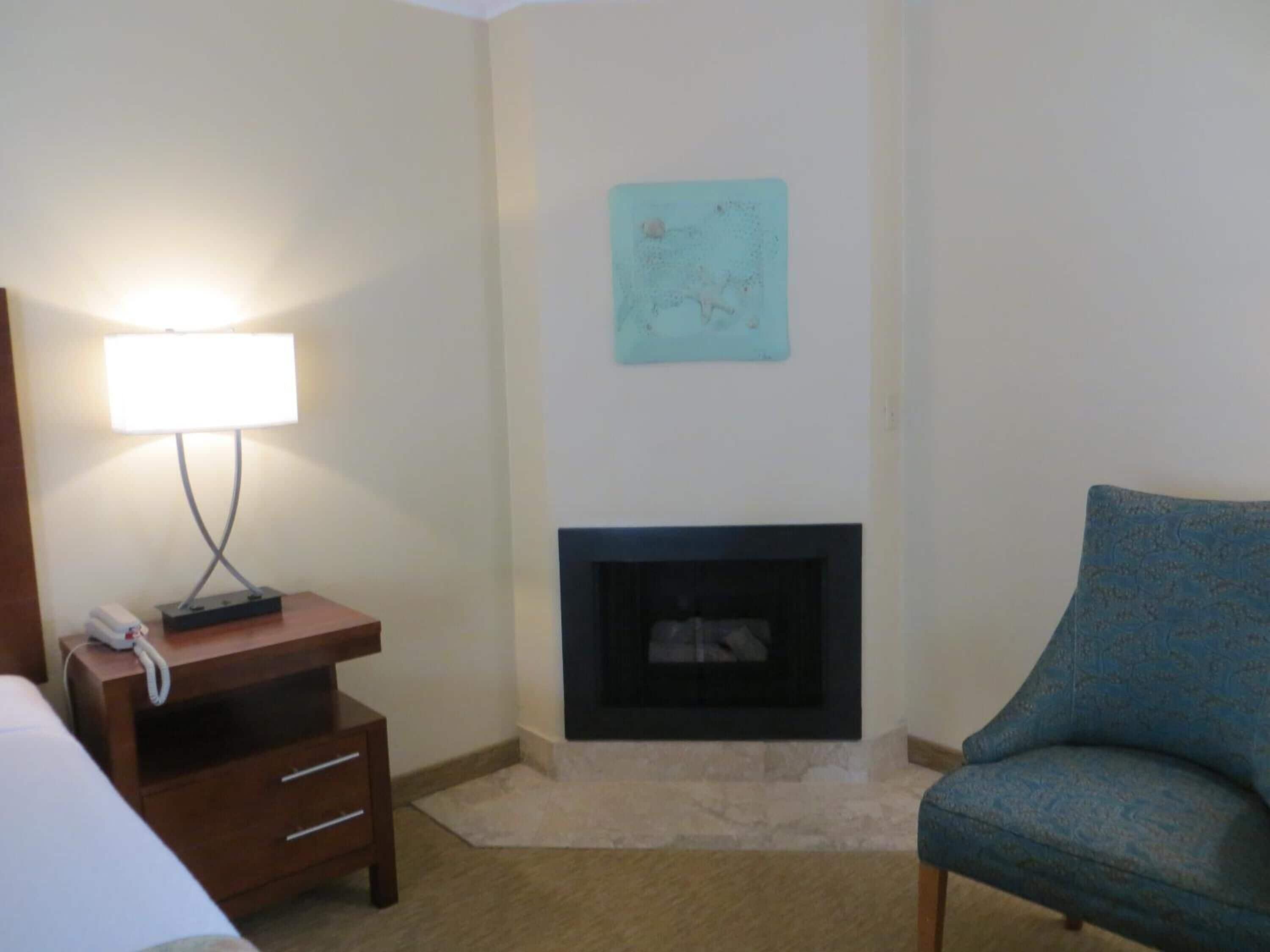 Deluxe King Room Ocean View Fireplace