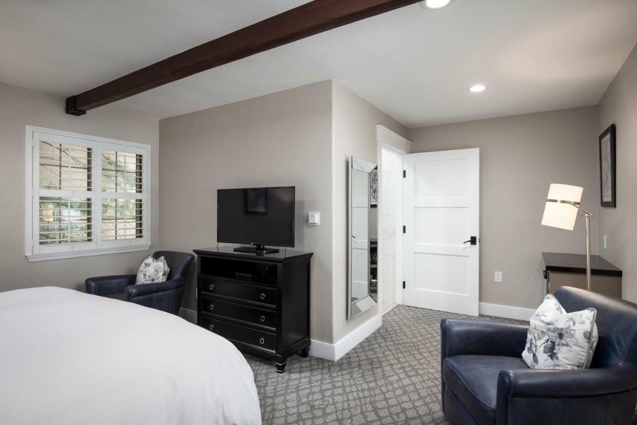 King Room,830225531:JPEG