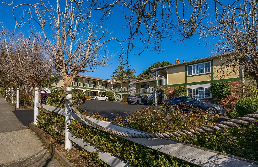 Carmel Inn & Suites-1