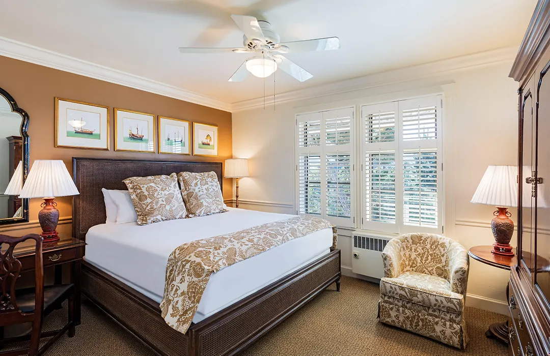 Pine Inn - Carmel-1