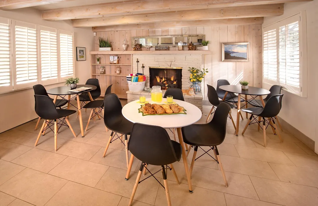 Carmel Country Inn-1