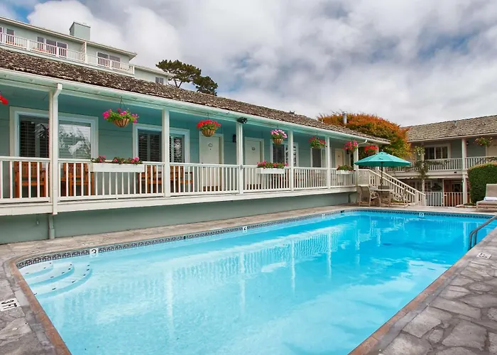 Carmel HotelsCarmel Bay View Inn
